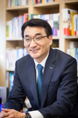 이재훈 목사님 사진