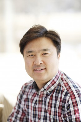 송영동